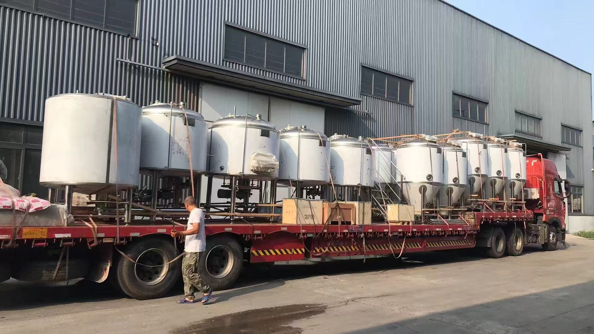 昌乐精酿啤酒设备厂—中小型精酿啤酒厂提供服务